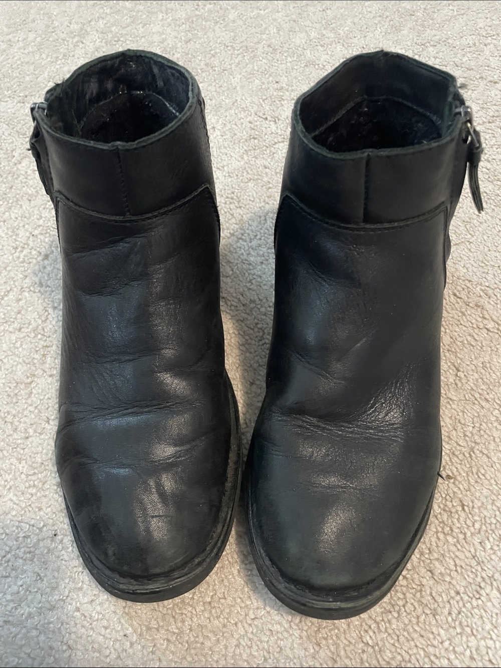 UGG Rea Black Leather Women's Ankle Booties with Side Zip